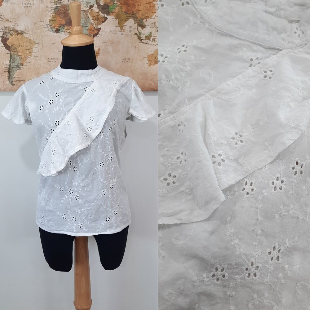 Elegant White Blouse with Ruffle Detail
